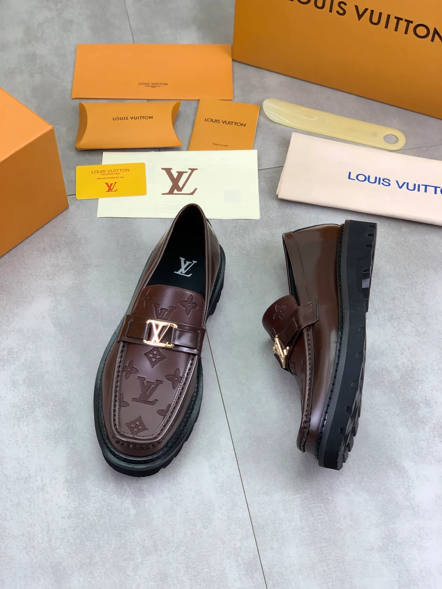 Factory price P820 💎💎💎LOUIS VUITTON [Louis Vuitton] - LV men's business casual leather shoes, luxurious and noble 👞All imported original cowhide, just to create a more comfortable wearing experience, upper: original high-end calfskin ➕Imported soft cowhide lining, original lightweight foam outsole ✔️ Color: 6️⃣colors available Size: 39-44 (38.45 46 can be customized (non-returnable)